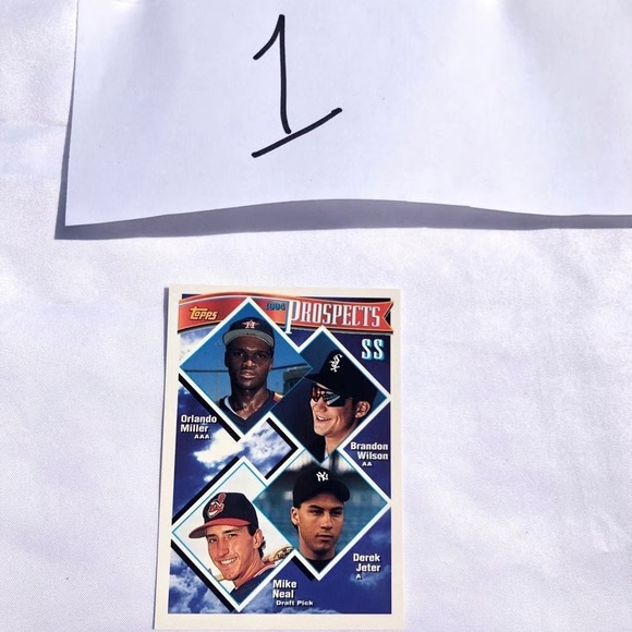 1994 Topps “Prospects” Derek Jeter Card - Picture 8 of 14